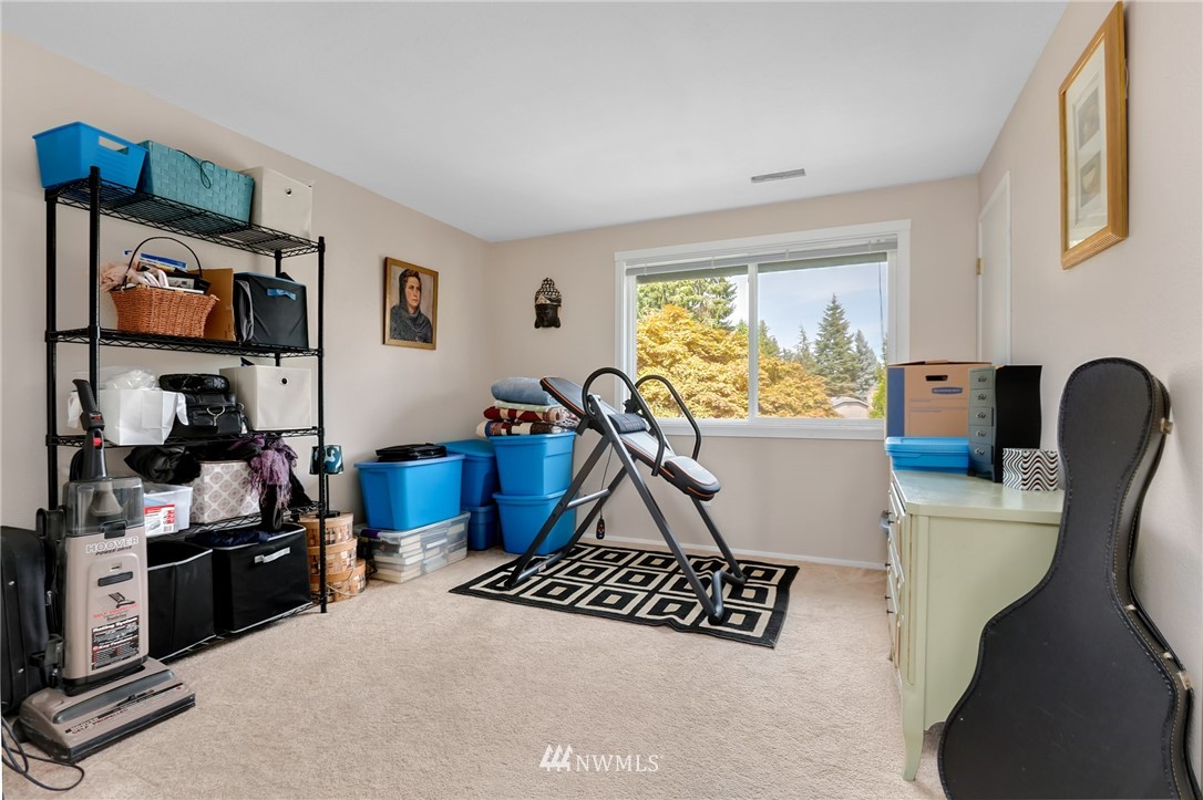 10705 Northeast 200th Place Bothell, WA 98011 - Photo 17 of 25 Gallery Image 17