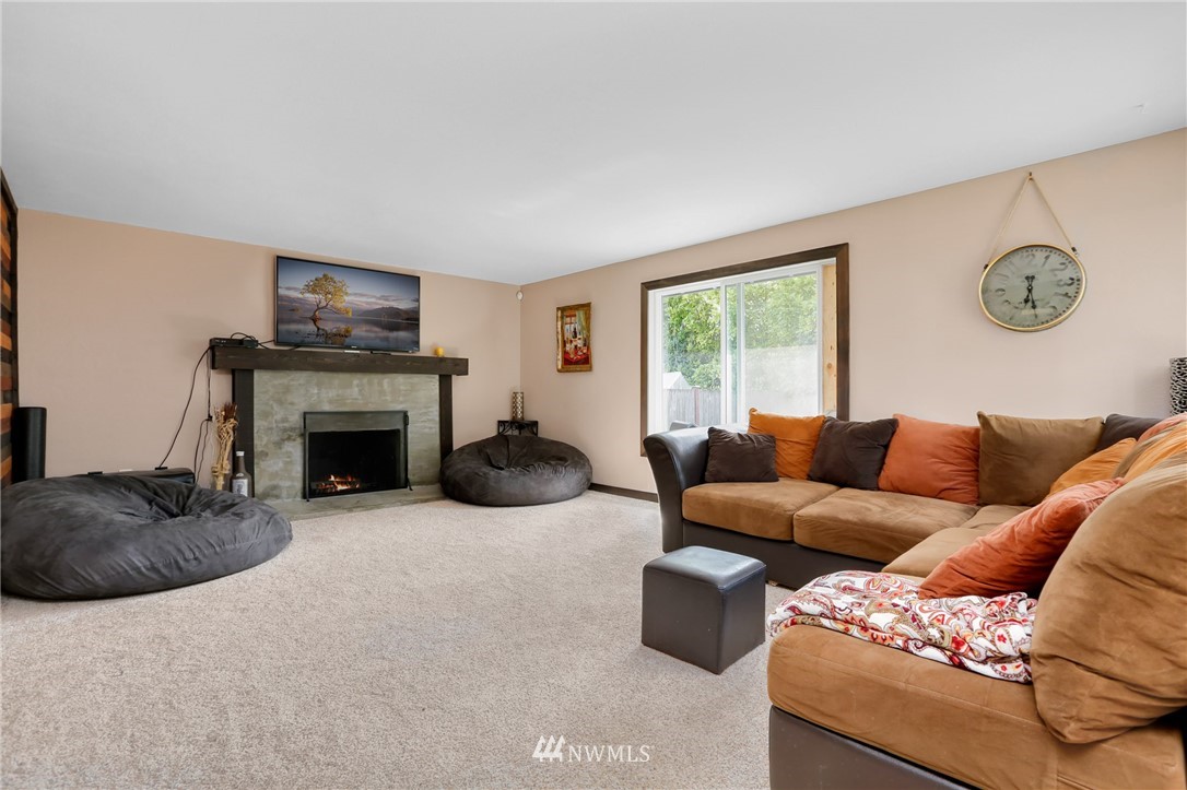10705 Northeast 200th Place Bothell, WA 98011 - Photo 7 of 25 Gallery Image 7