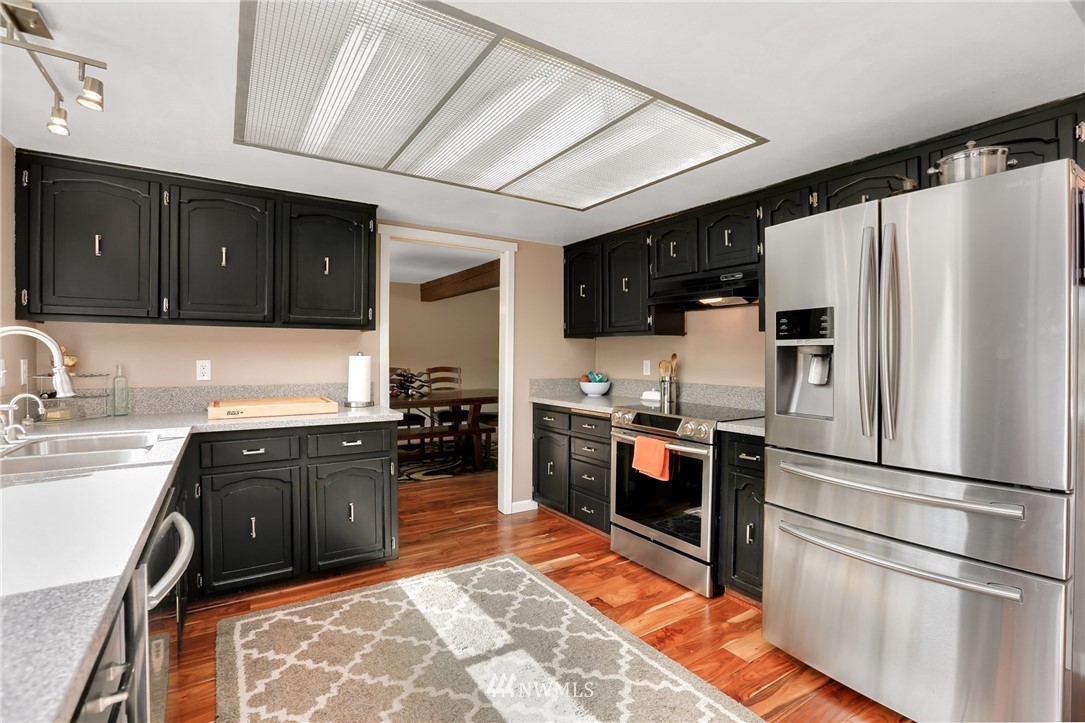 10705 Northeast 200th Place Bothell, WA 98011 - Photo 10 of 25 Gallery Image 10