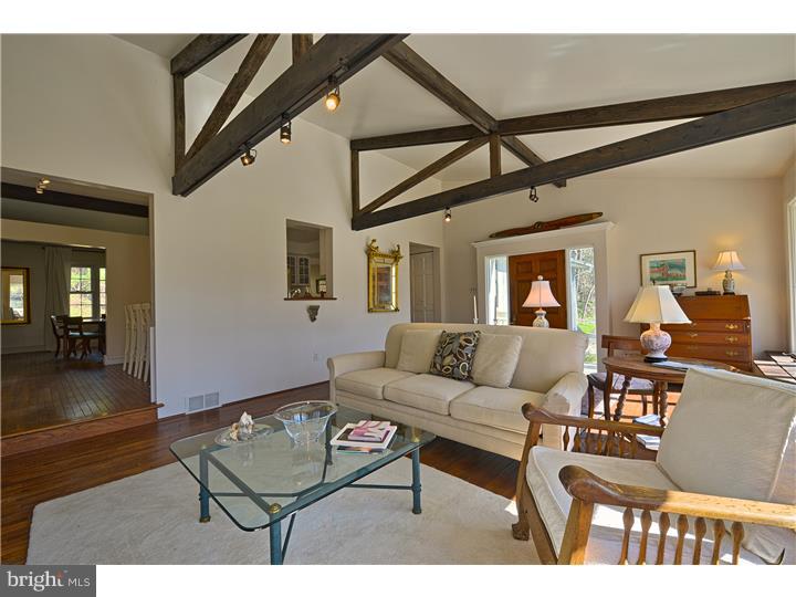 7 Rock Run Road Malvern, PA 19355 - Photo 5 of 25 Living Room