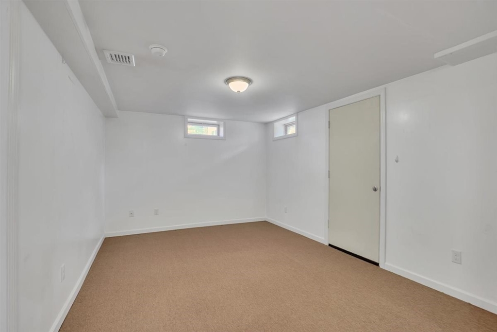 2401 Wilbraham Road Springfield, MA 01129 - Photo 22 of 33