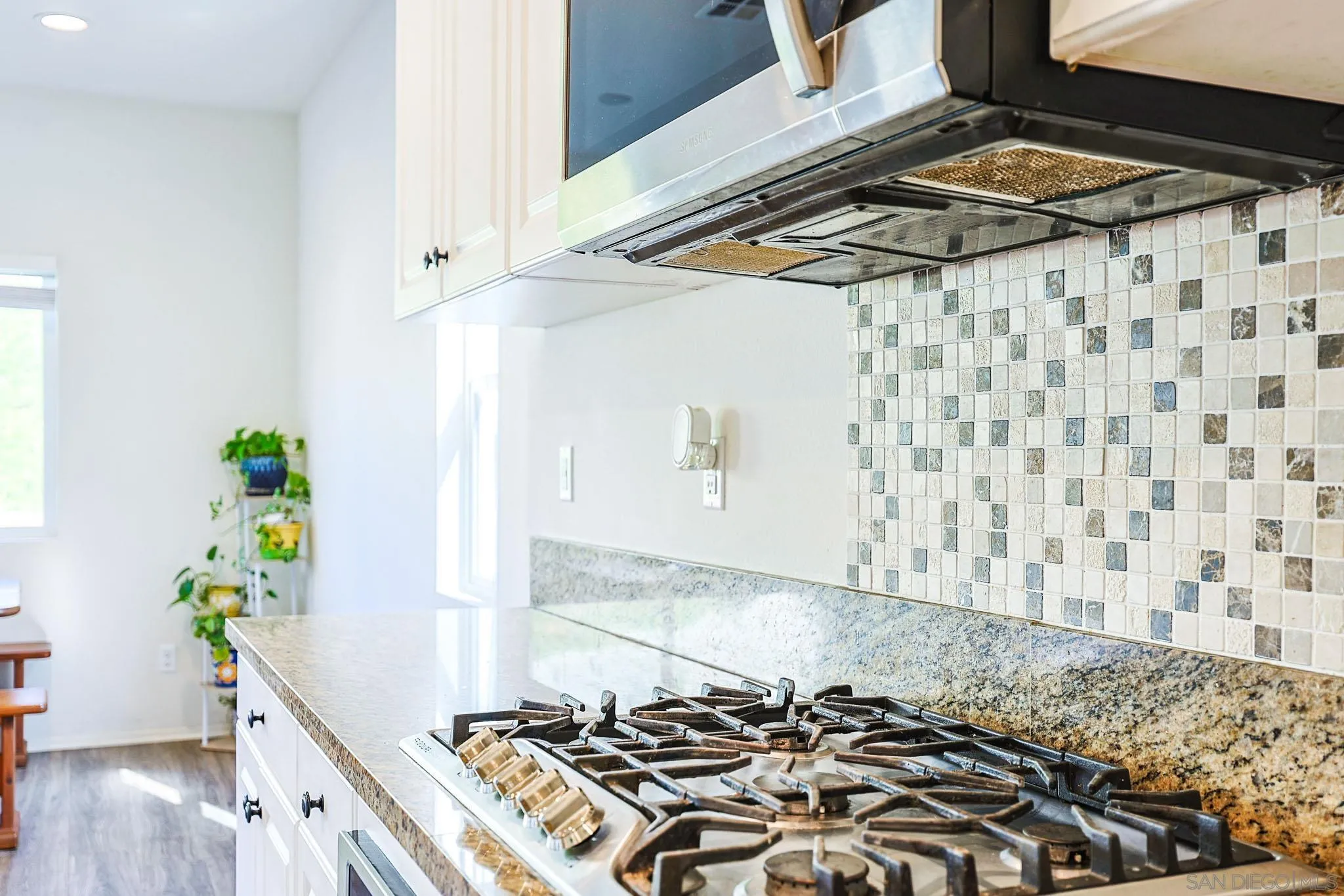 310 Falabella Lane Fallbrook, CA 92028 - Photo 15 of 48 a view of a entryway