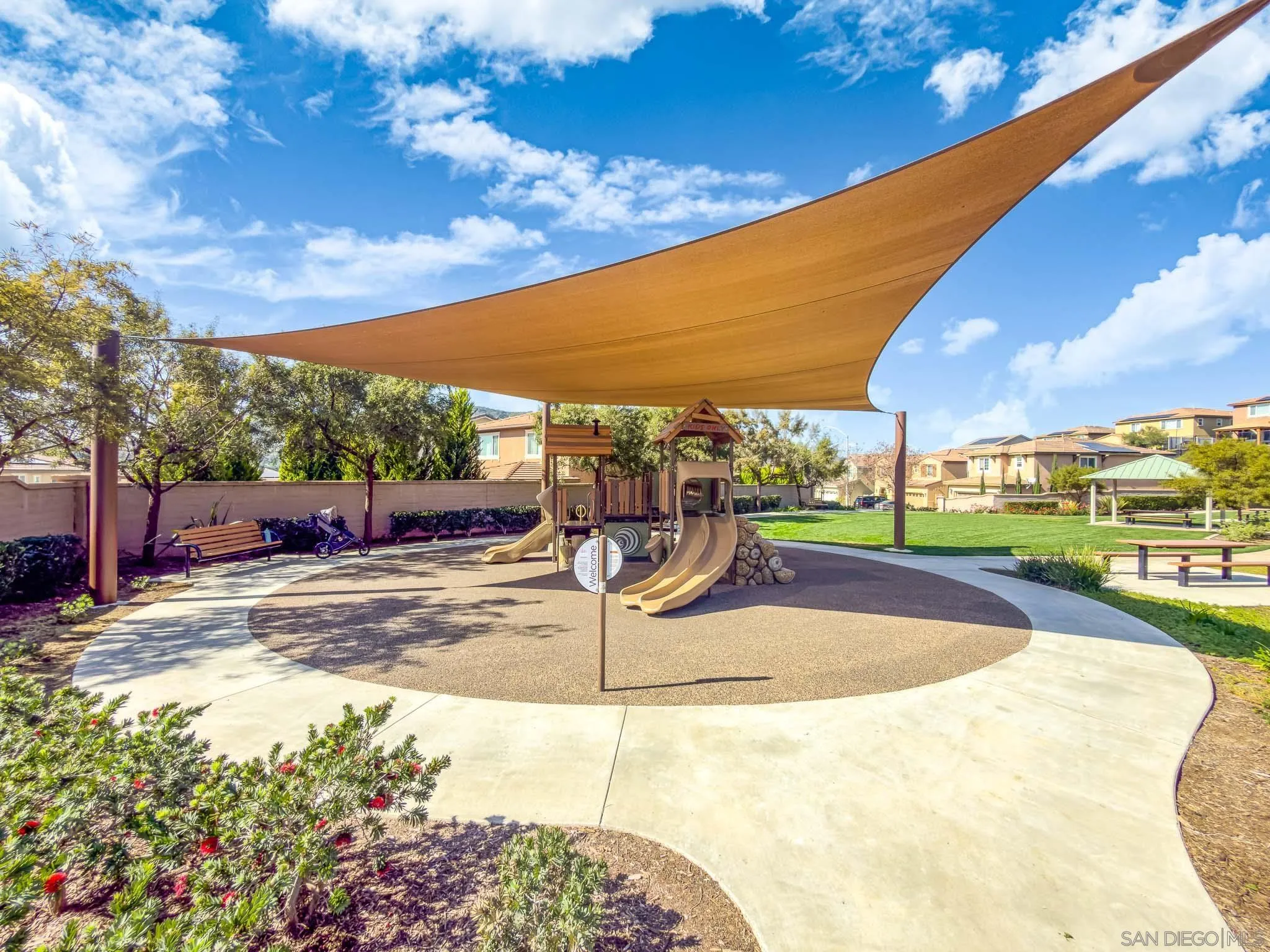 310 Falabella Lane Fallbrook, CA 92028 - Photo 33 of 48 a view of a basketball court