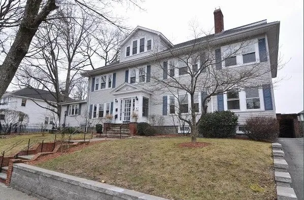 $3,900 | 27 Crosby Road, Unit 2, Chestnut Hill, MA 02467