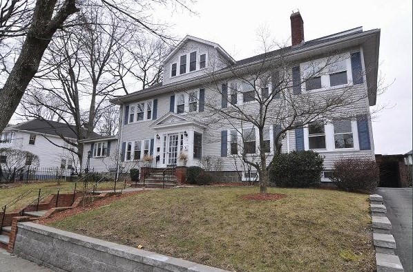 27 Crosby Road, Unit 2 Chestnut Hill, MA 02467 - Photo 1 of 7