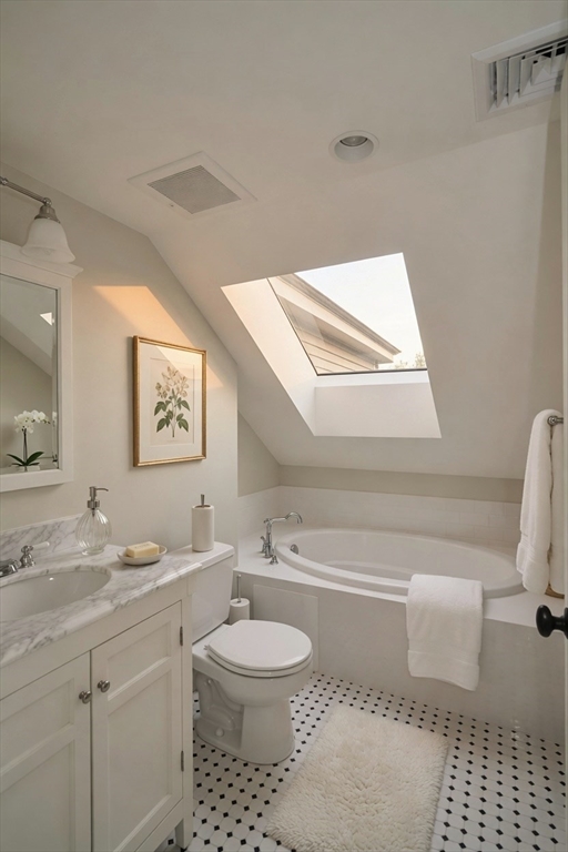 27 Crosby Road, Unit 2 Chestnut Hill, MA 02467 - Photo 3 of 7