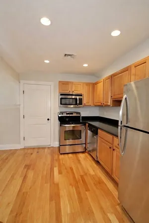 $3,900 | 27 Crosby Road, Unit 2, Newton, MA 02467