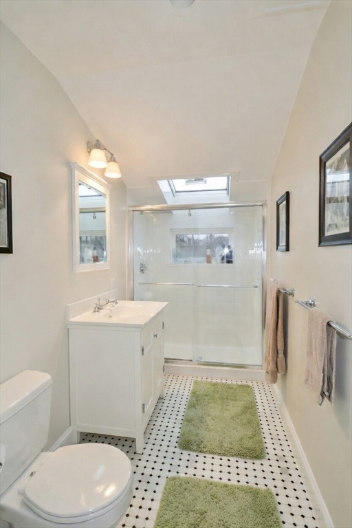 27 Crosby Road, Unit 2 Chestnut Hill, MA 02467 - Photo 6 of 7