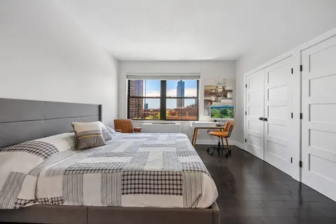 $1,875,000 | 1 Greene Street, Unit 601, Jersey City, NJ 07302