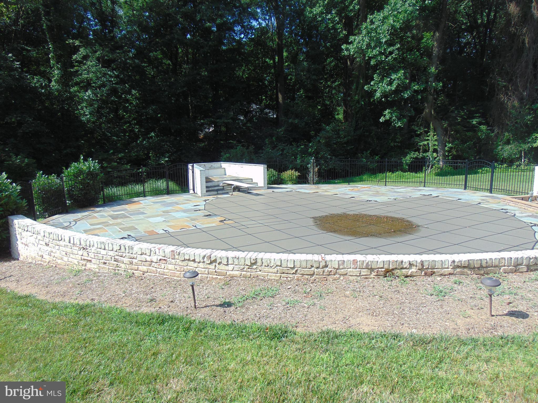 1027 Towlston Road McLean, VA 22102 - Photo 4 of 59