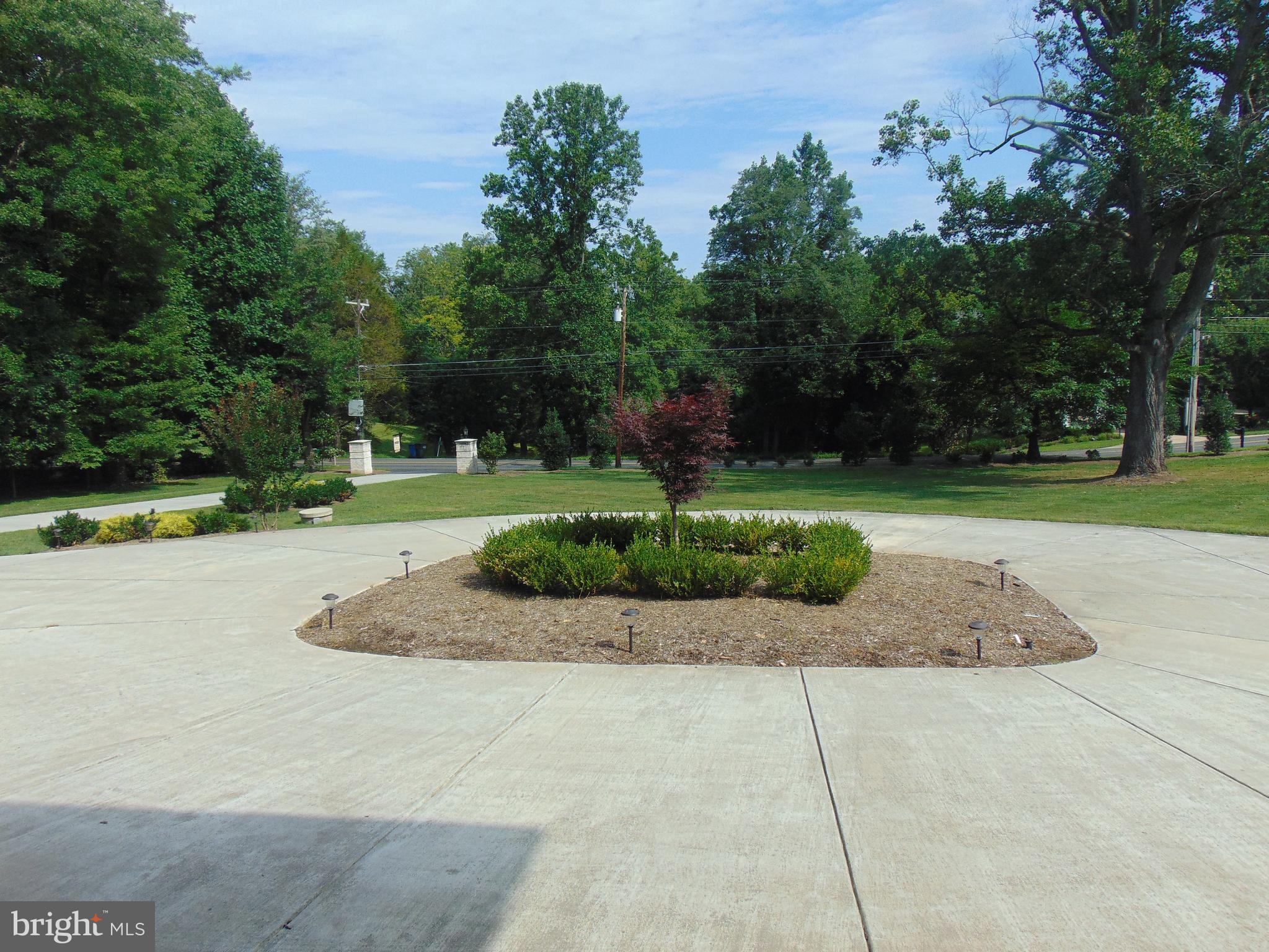 1027 Towlston Road McLean, VA 22102 - Photo 7 of 59 FRONT DRIVE