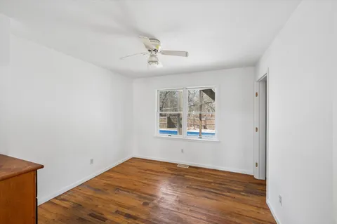 $849,000 | 221 East Montauk Highway, Hampton Bays, NY 11946