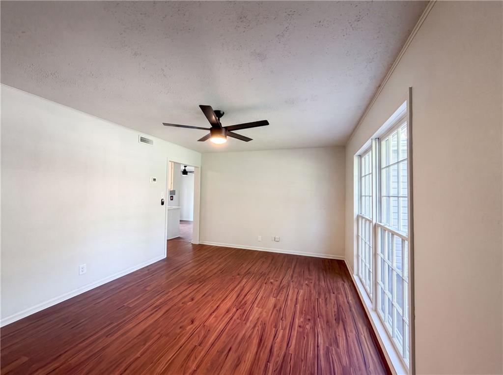 11615 West 68th Street Shawnee, KS 66203 - Photo 3 of 12