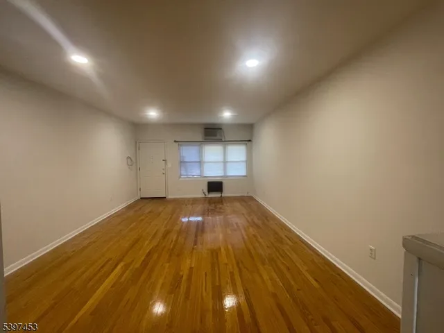 $1,500 | 353 Park Avenue, Unit 22, Nutley, NJ 07110