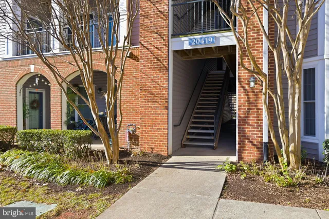 $379,900 | 20419 Riverbend Square, Unit 200, Sterling, VA 20165