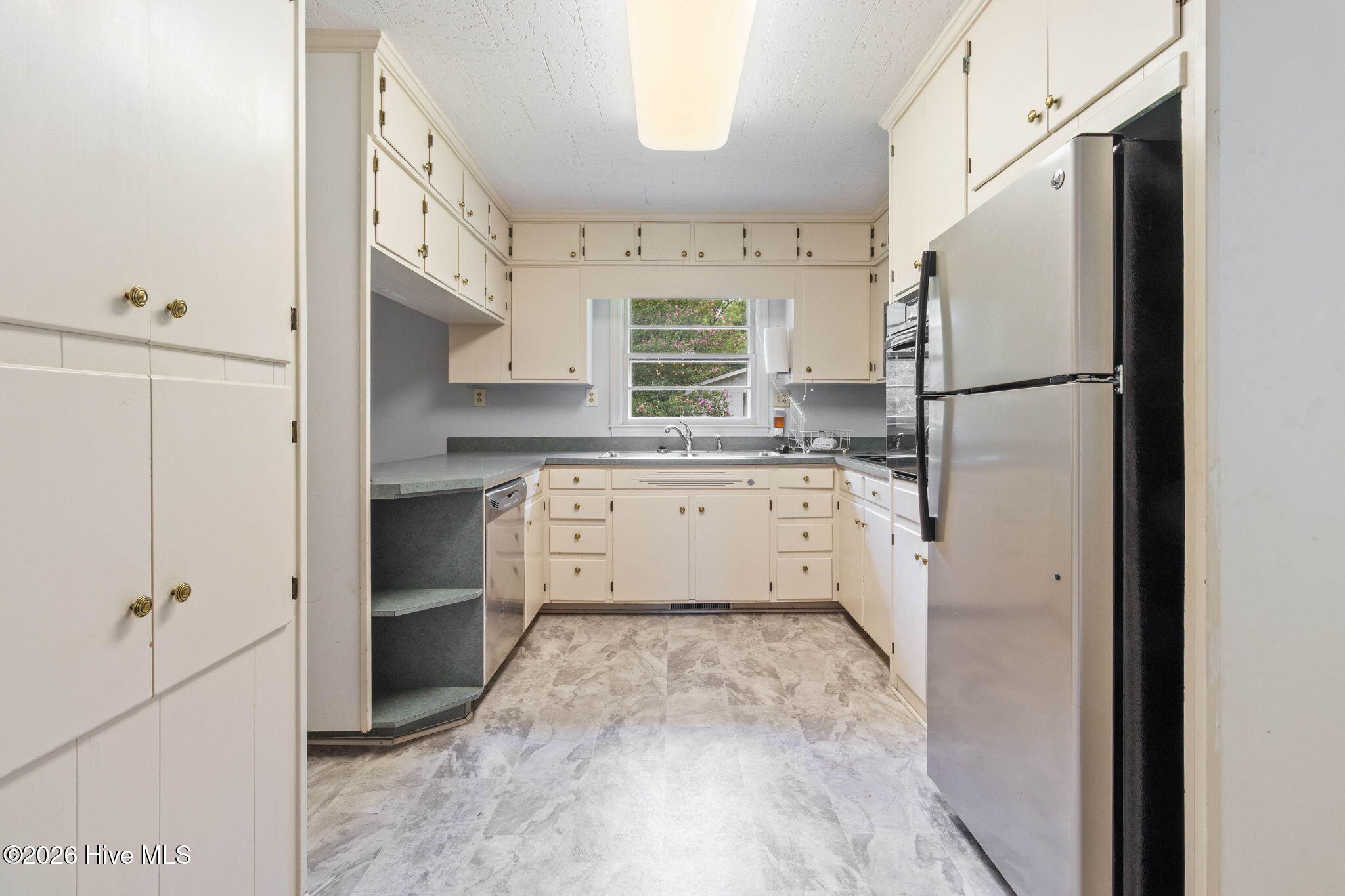 312 North Mitchell Ford Road Clarkton, NC 28433 - Photo 19 of 46 Stainless Appliances