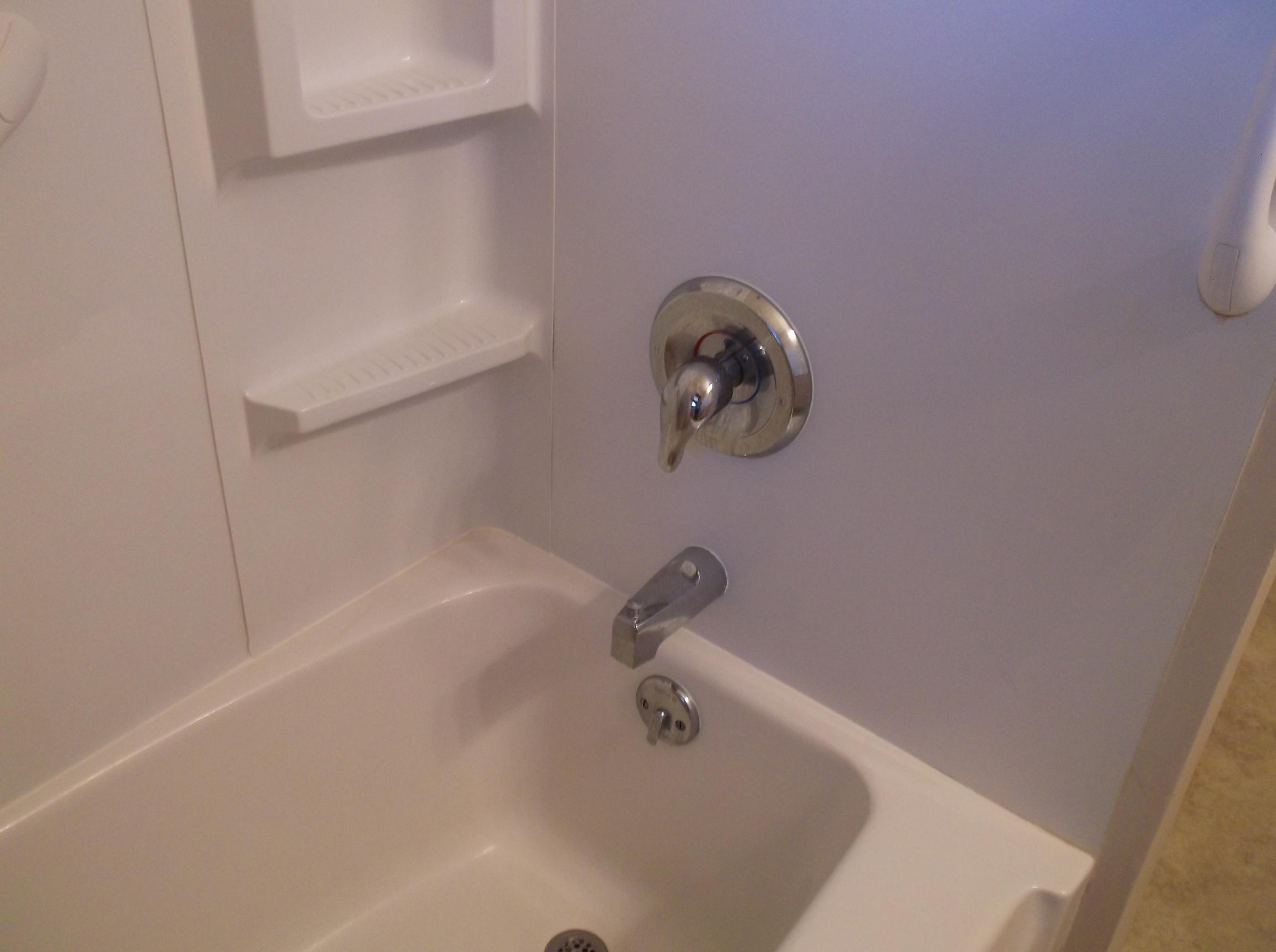 832 Coolbrook Road Vinton, VA 24179 - Photo 5 of 15 Bathroom