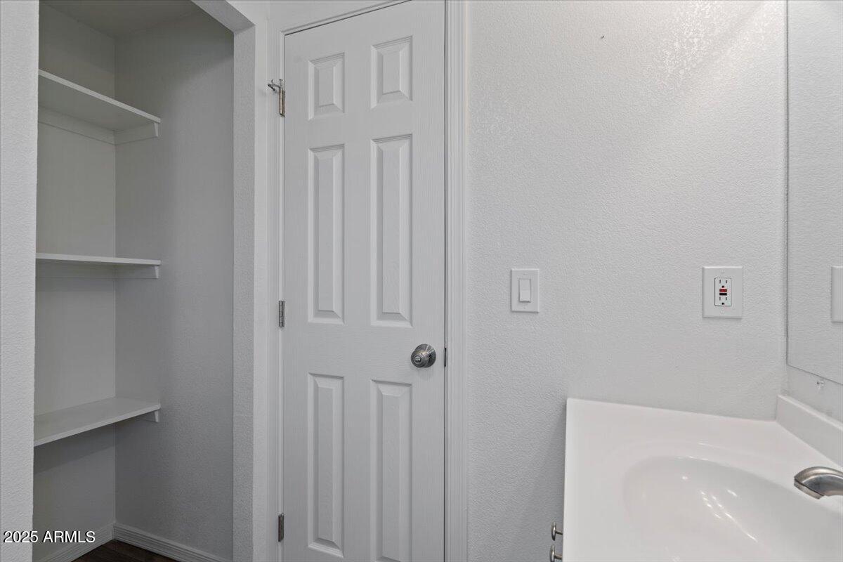 320 East McKellips Road, Unit 211 Mesa, AZ 85201 - Photo 20 of 27 a bathroom with a bathtub