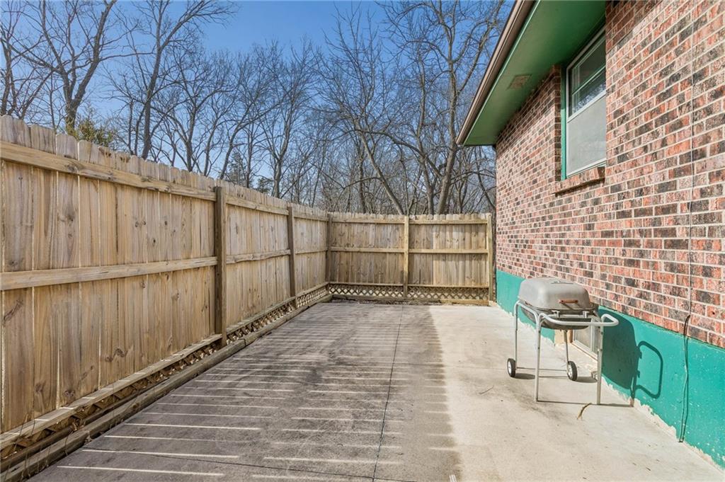 507 Southwest Stratford Road Lee's Summit, MO 64081 - Photo 29 of 41