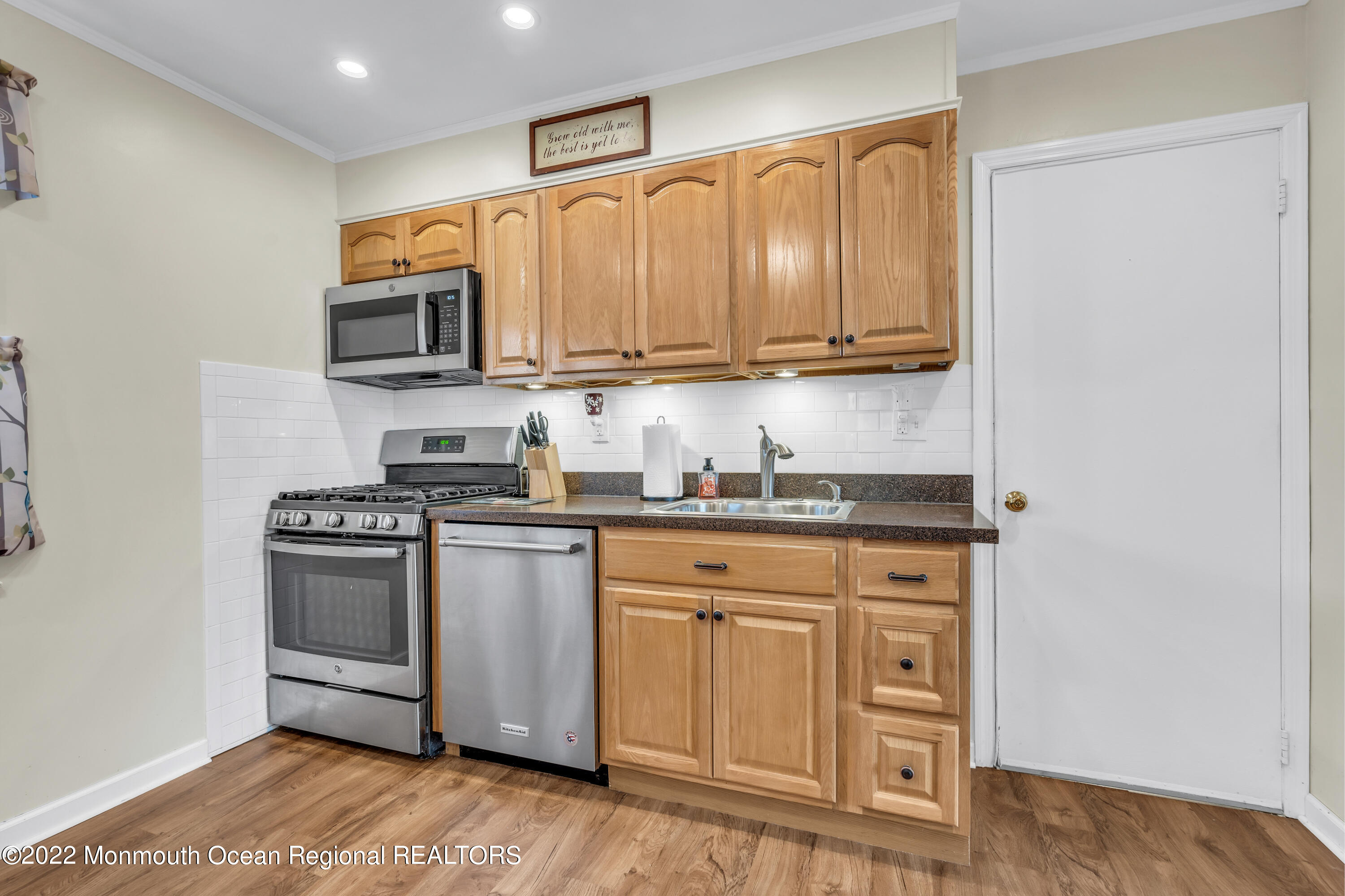 22 Adelphi Drive Jackson, NJ 08527 - Photo 15 of 38 021_dsc07932