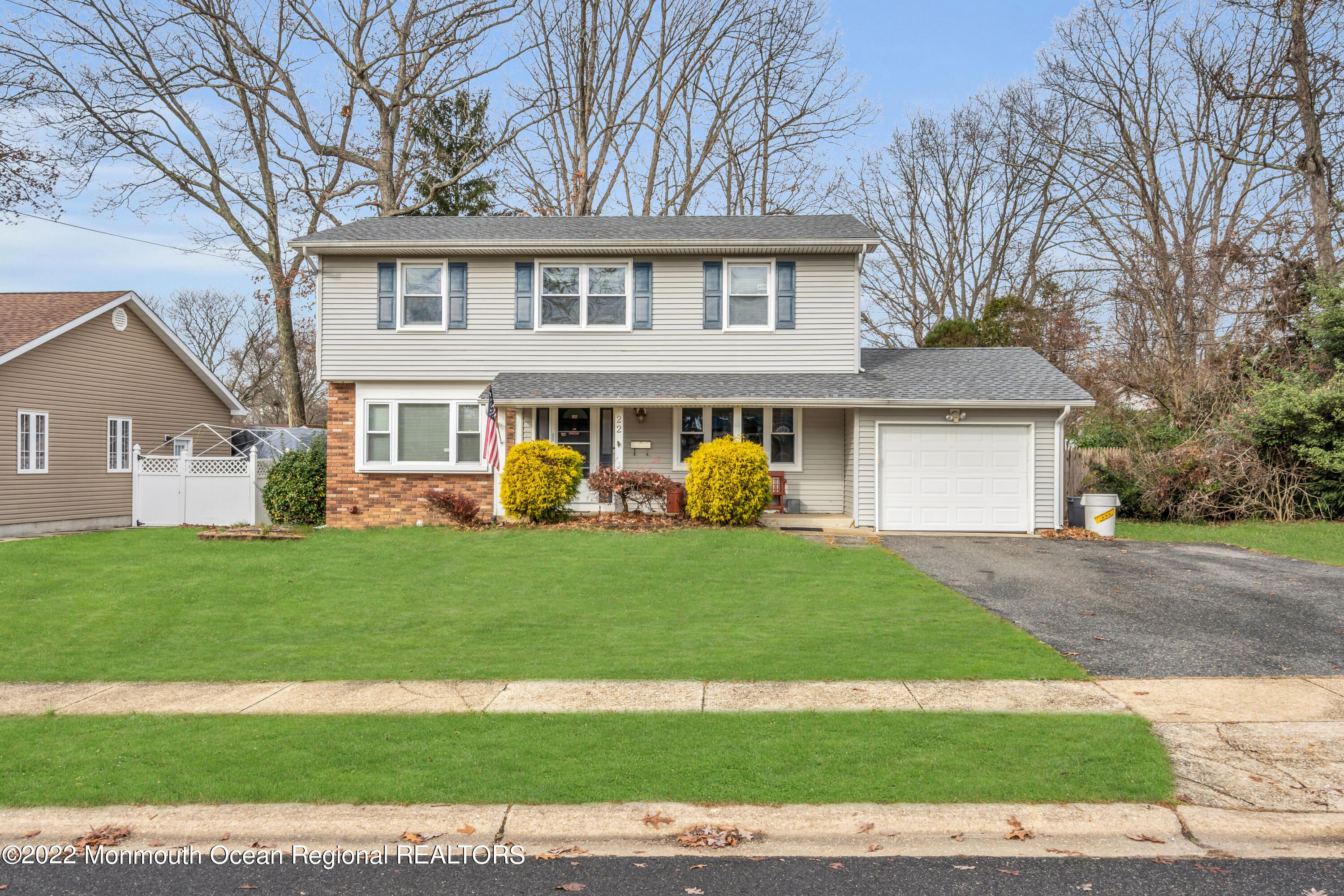 22 Adelphi Drive Jackson, NJ 08527 - Photo 4 of 38 004_dsc08095