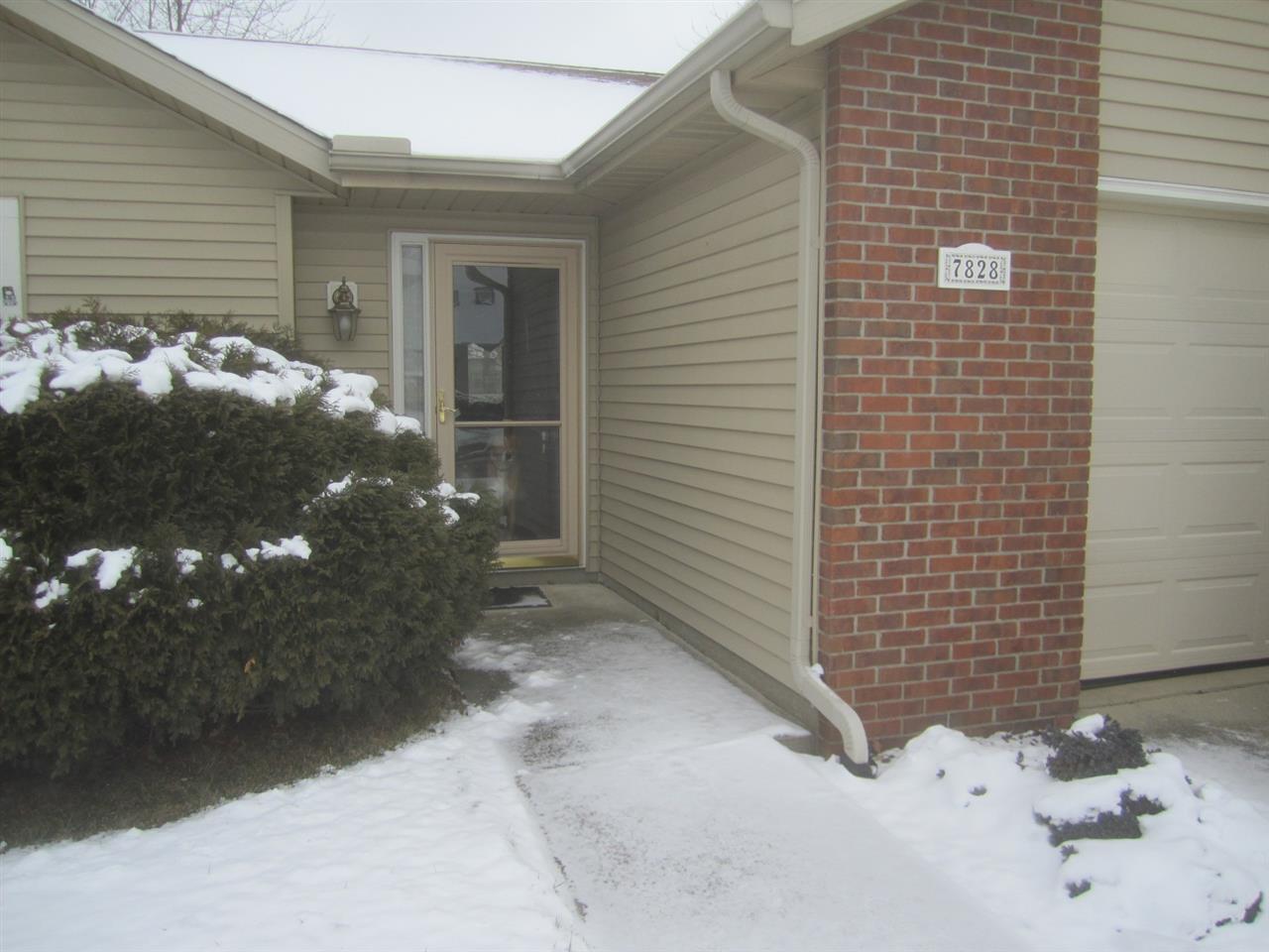 7828 Ridgeside Lane Fort Wayne, IN 46835 - Photo 2 of 27
