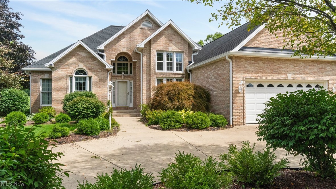 2880 Durst Clagg Road Warren, OH 44481 - Photo 1 of 25 View of front of property featuring a garage