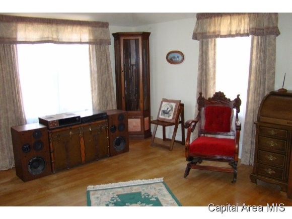 44 East Hazel Dell Lane Springfield, IL 62712 - Photo 9 of 12 Gallery Image 9