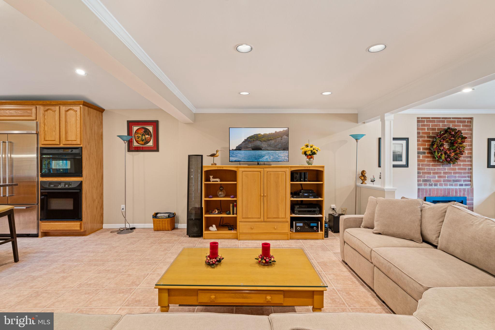 7006 Elkton Drive Springfield, VA 22152 - Photo 13 of 61