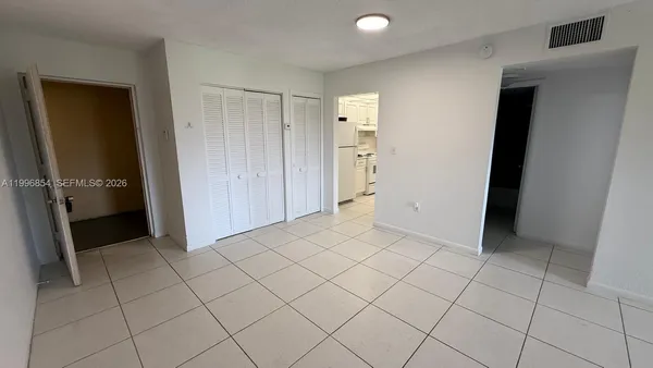 $1,700 | 17530 Northwest 68th Avenue, Unit C3010, Hialeah, FL 33015