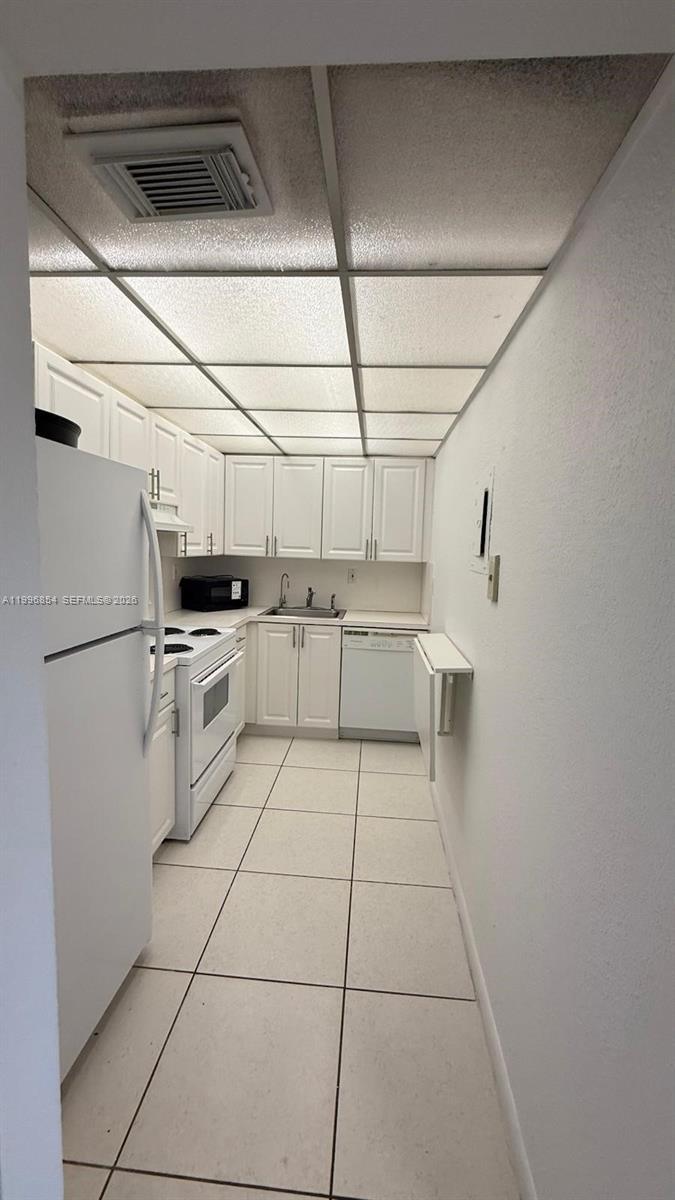 17530 Northwest 68th Avenue, Unit C3010 Hialeah, FL 33015 - Photo 3 of 23