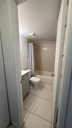 $1,700 | 17530 Northwest 68th Avenue, Unit C3010, Hialeah, FL 33015