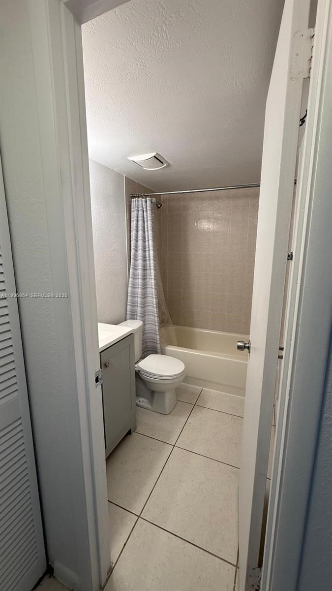 17530 Northwest 68th Avenue, Unit C3010 Hialeah, FL 33015 - Photo 8 of 23