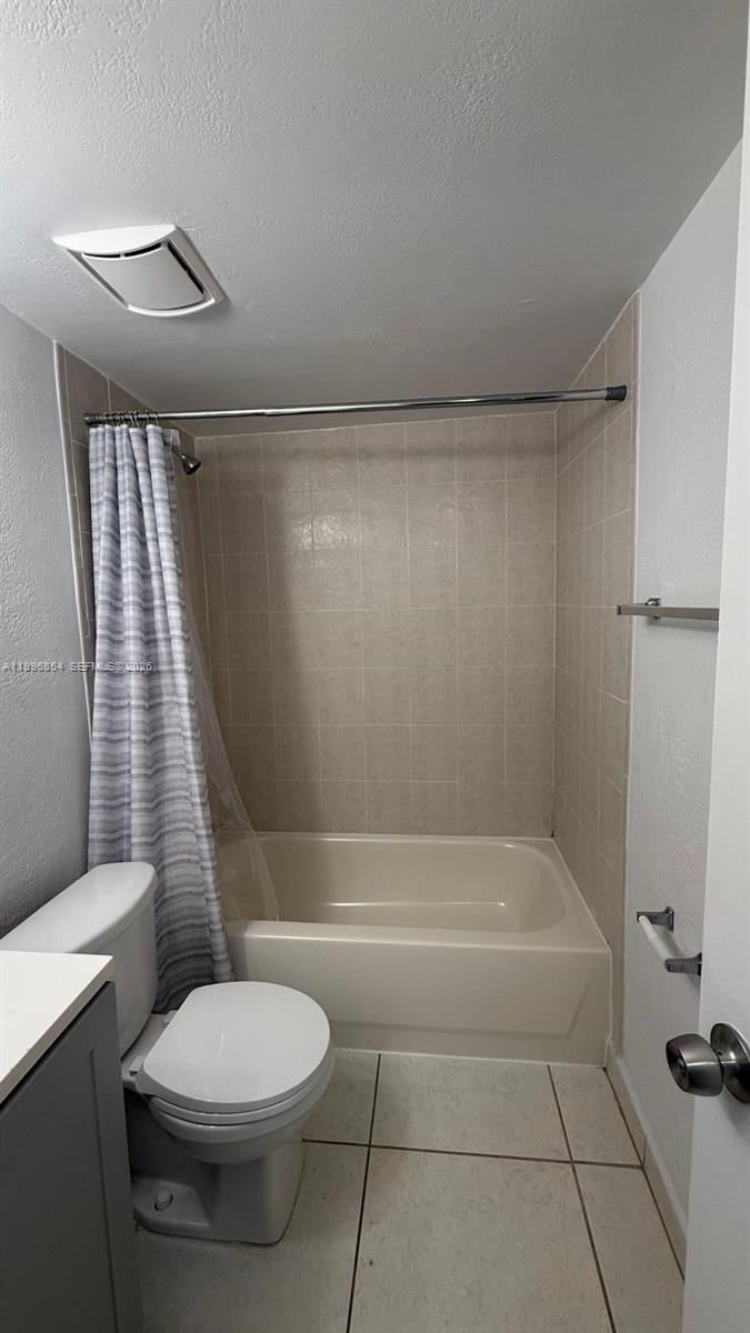 17530 Northwest 68th Avenue, Unit C3010 Hialeah, FL 33015 - Photo 9 of 23