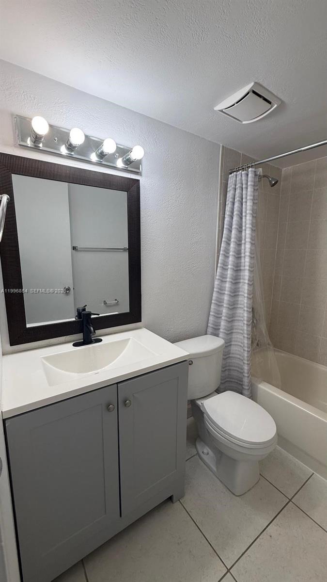 17530 Northwest 68th Avenue, Unit C3010 Hialeah, FL 33015 - Photo 10 of 23