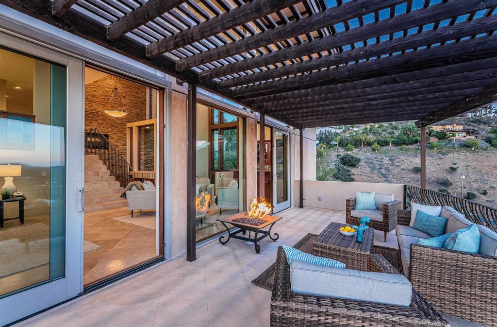 2362 Edgehill Road Vista, CA 92084 - Photo 16 of 62