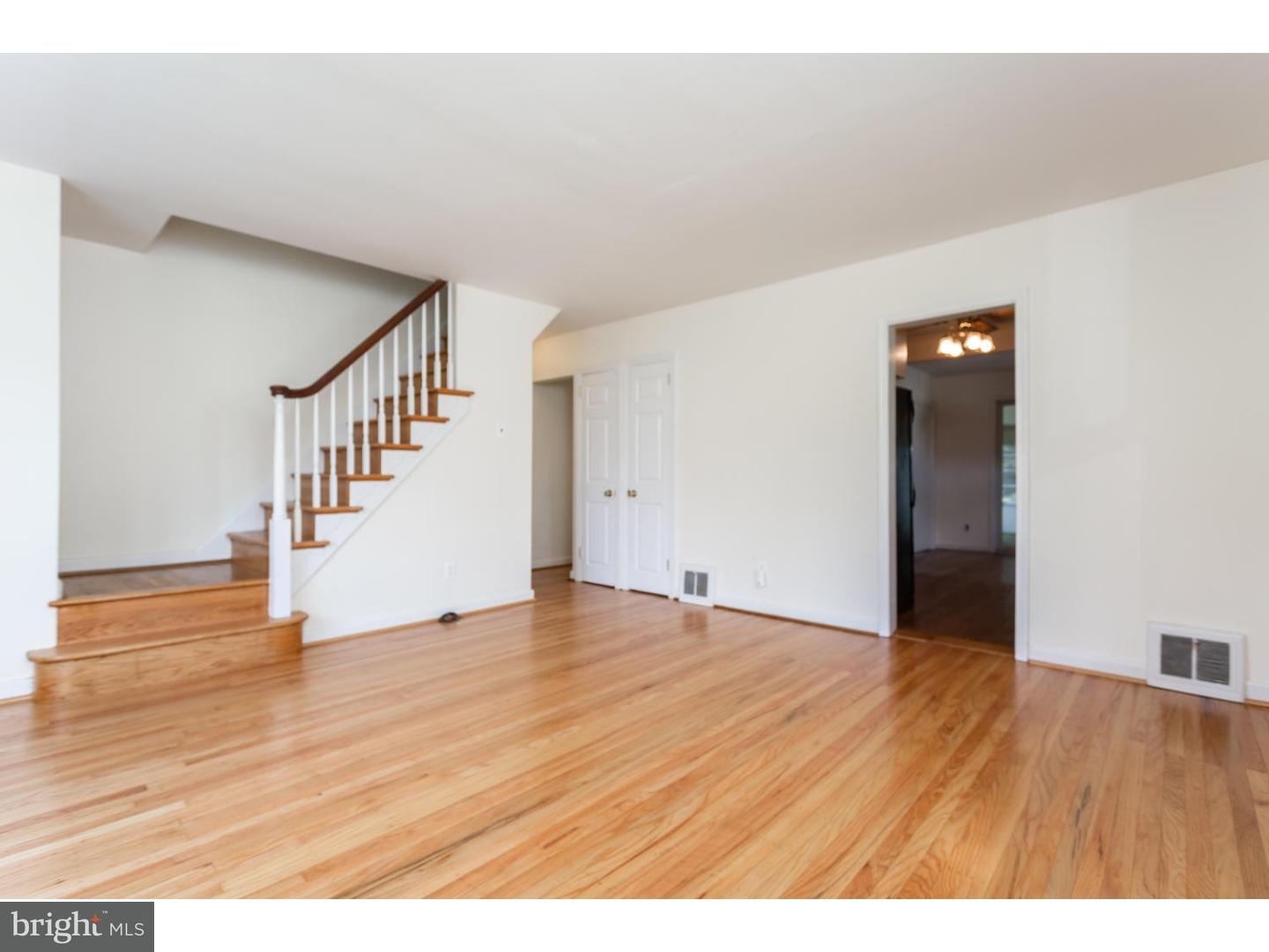 4 Woodhill Road Newtown Square, PA 19073 - Photo 3 of 16 Living Room