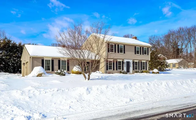 $464,900 | 1 Patricia Circle, Enfield, CT 06082