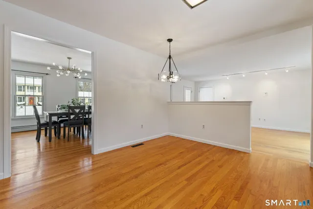 $464,900 | 1 Patricia Circle, Enfield, CT 06082