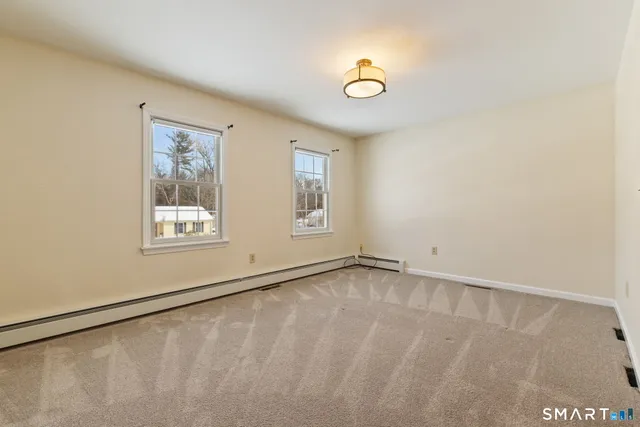 $464,900 | 1 Patricia Circle, Enfield, CT 06082