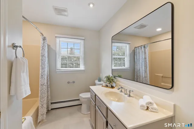 $464,900 | 1 Patricia Circle, Enfield, CT 06082