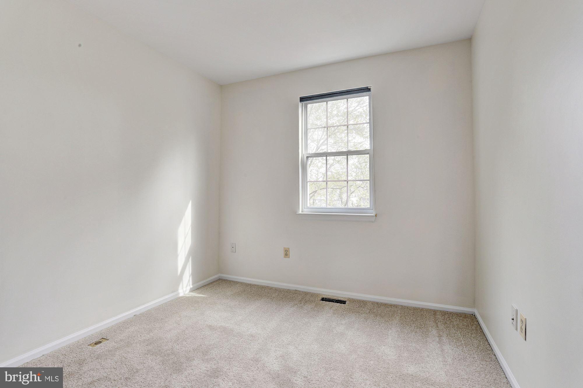 8405 Glad Rivers Row Columbia, MD 21045 - Photo 14 of 27 Bedroom
