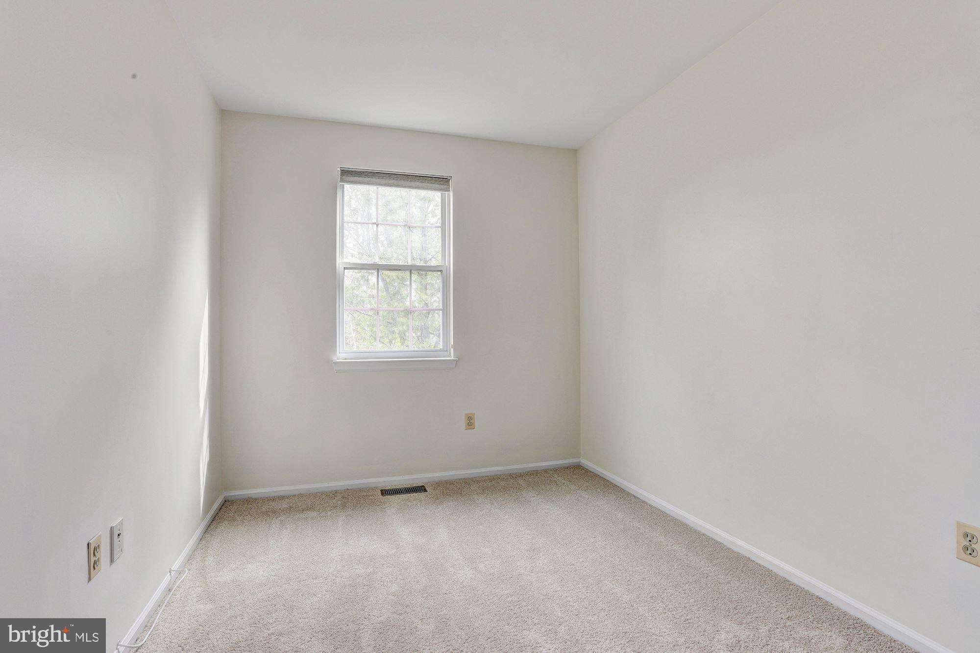 8405 Glad Rivers Row Columbia, MD 21045 - Photo 15 of 27 Bedroom