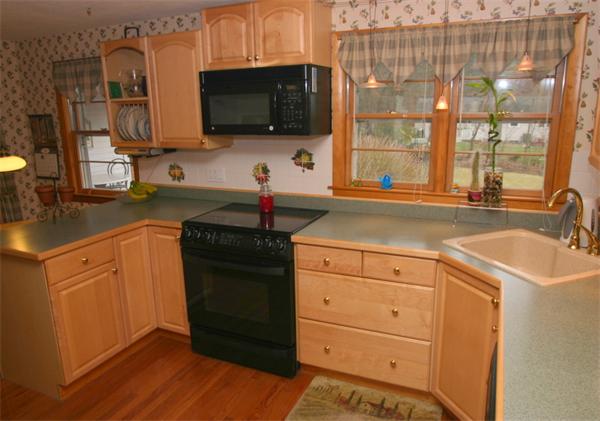 9 Westview Road Medfield, MA 02052 - Photo 9 of 30 Gallery Image 9