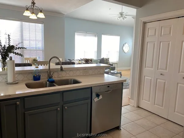 $1,800 | 801 Luther Street West, Unit 804, College Station, TX 77840