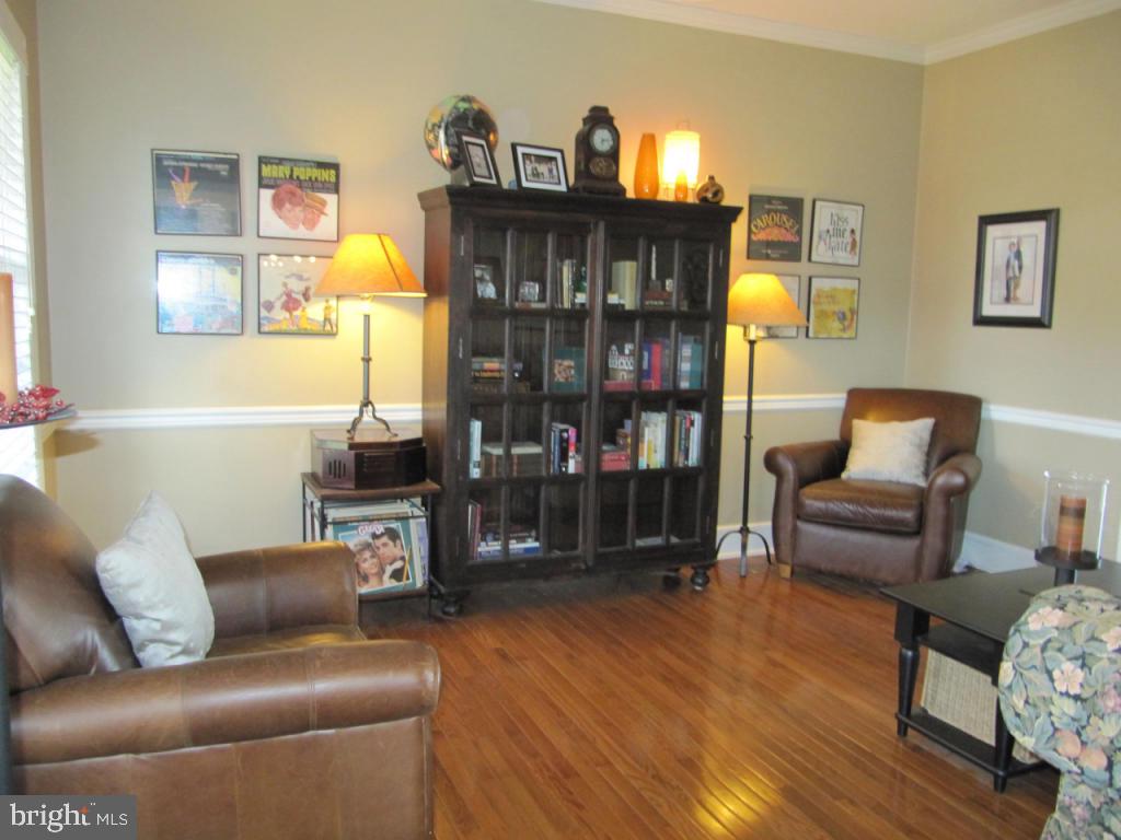 2935 Brookfield Road Lancaster, PA 17601 - Photo 3 of 23
