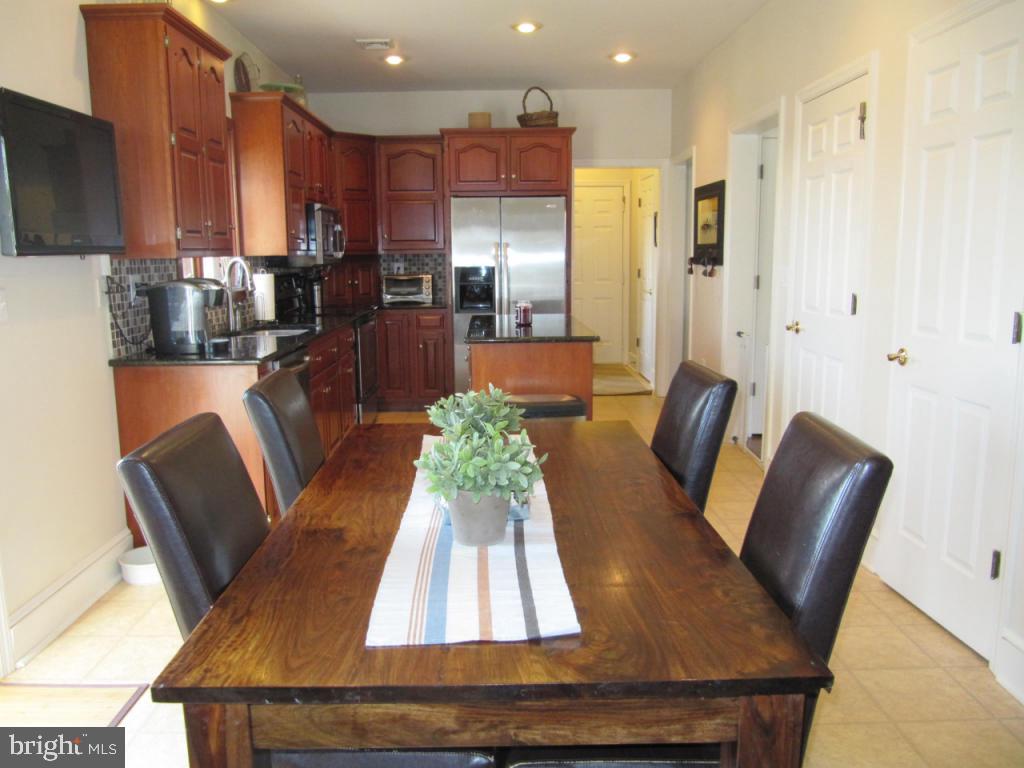 2935 Brookfield Road Lancaster, PA 17601 - Photo 4 of 23