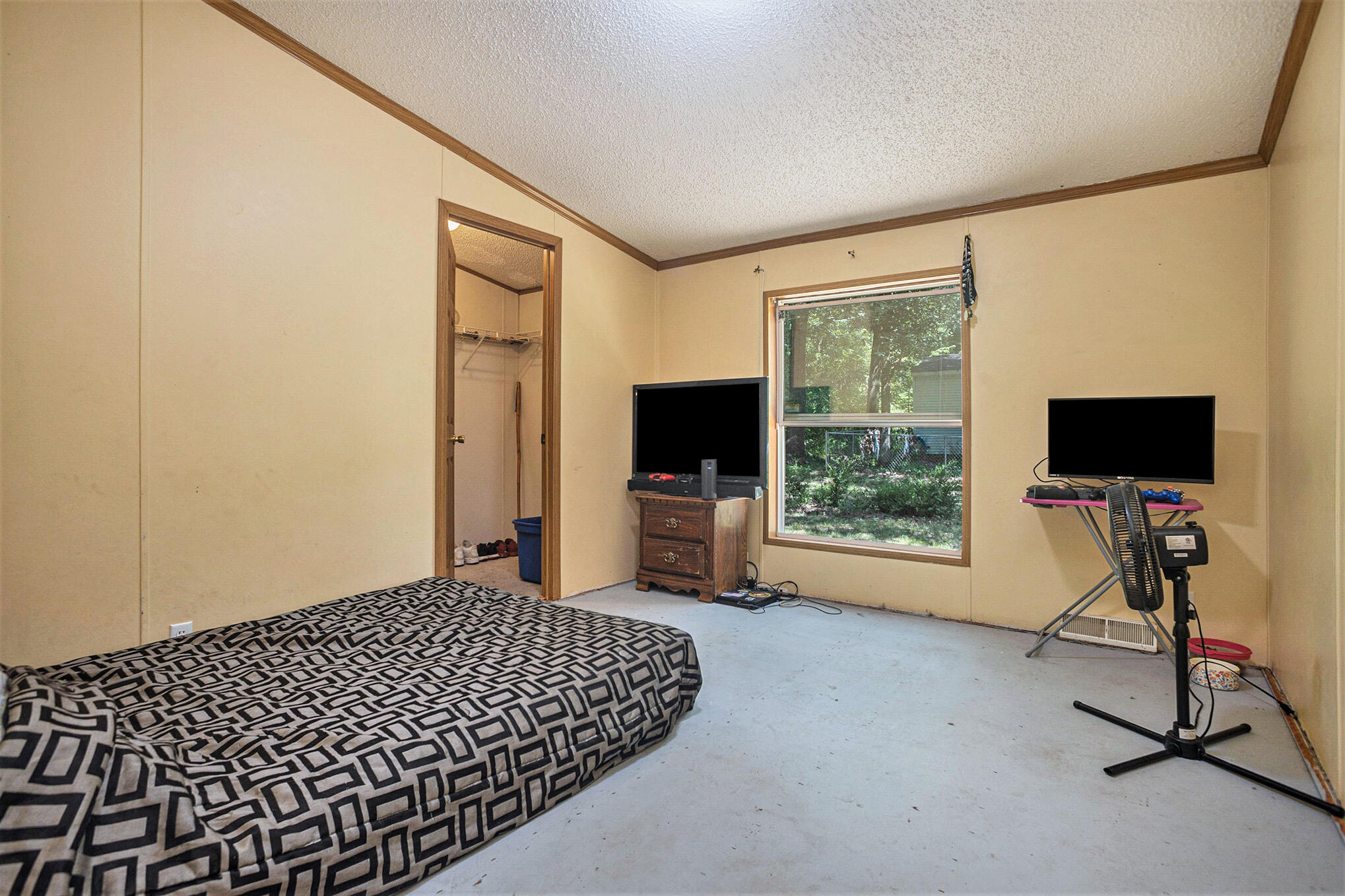 4025 Monroe Road Allegan, MI 49010 - Photo 14 of 20 EOSR0150