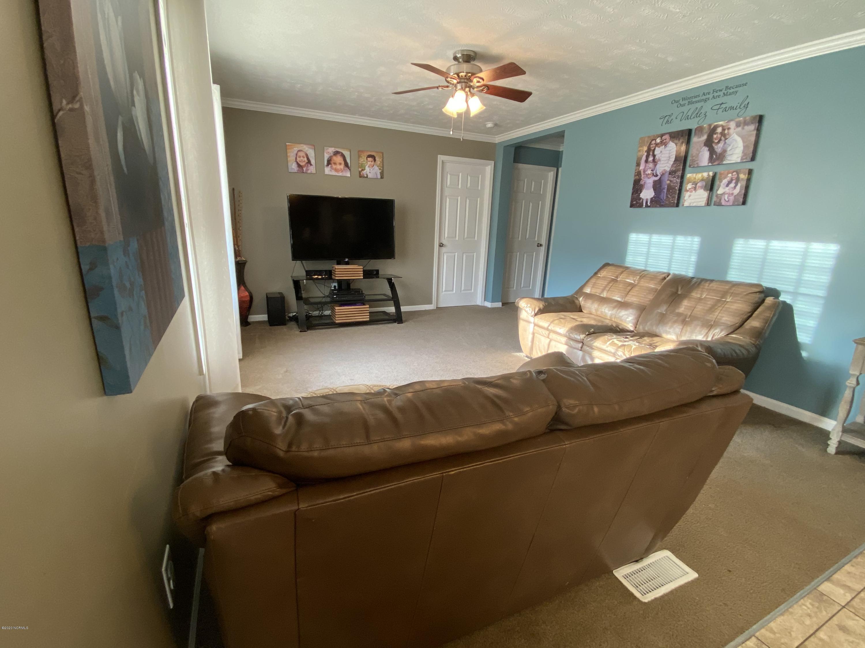 1289 Willow Green Road Ayden, NC 28513 - Photo 12 of 33 IMG_5170
