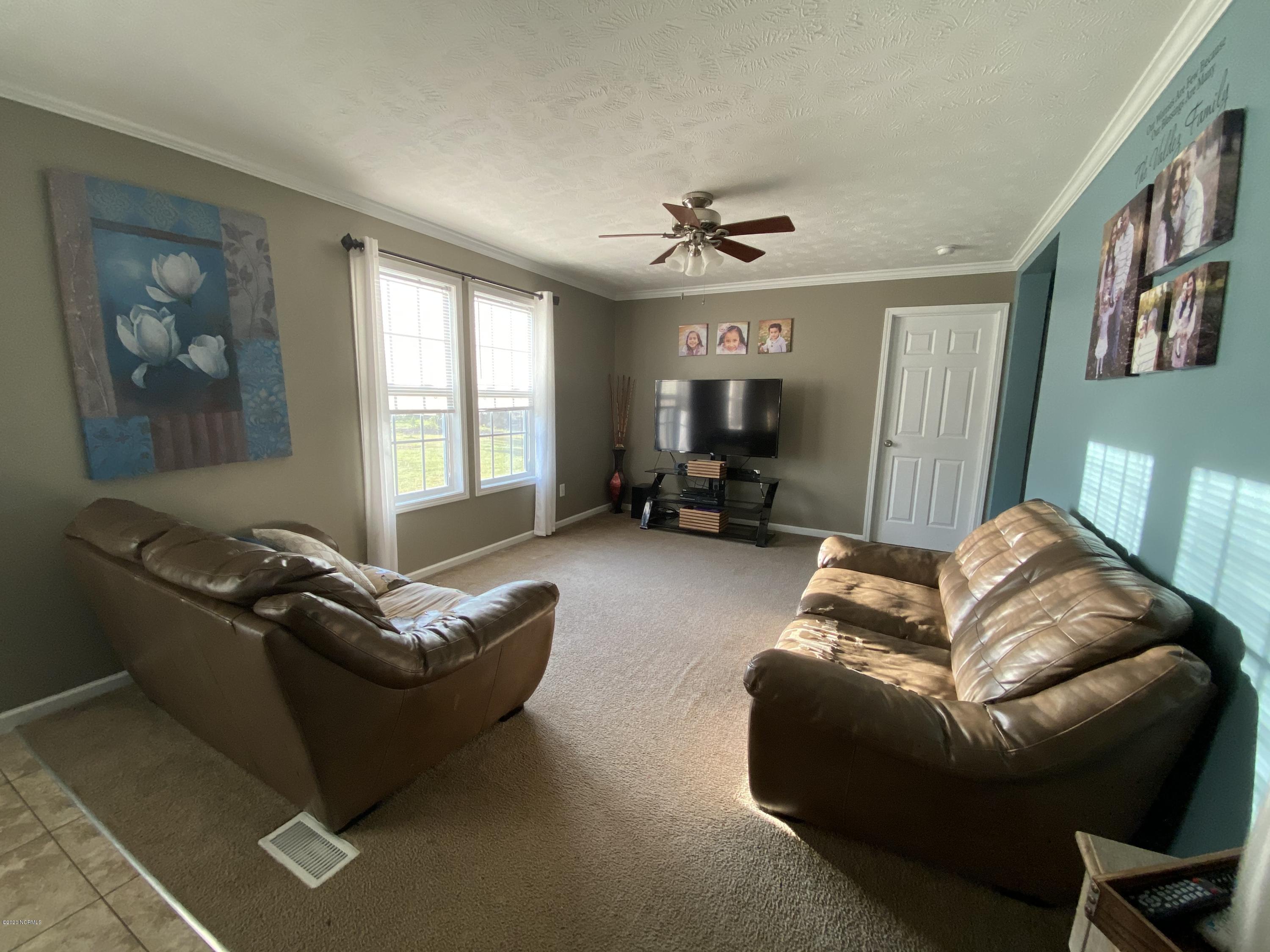 1289 Willow Green Road Ayden, NC 28513 - Photo 13 of 33 IMG_5172